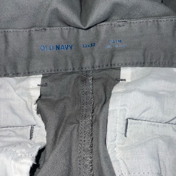 Old Navy dress khakis 32x32 - Picture 3 of 3